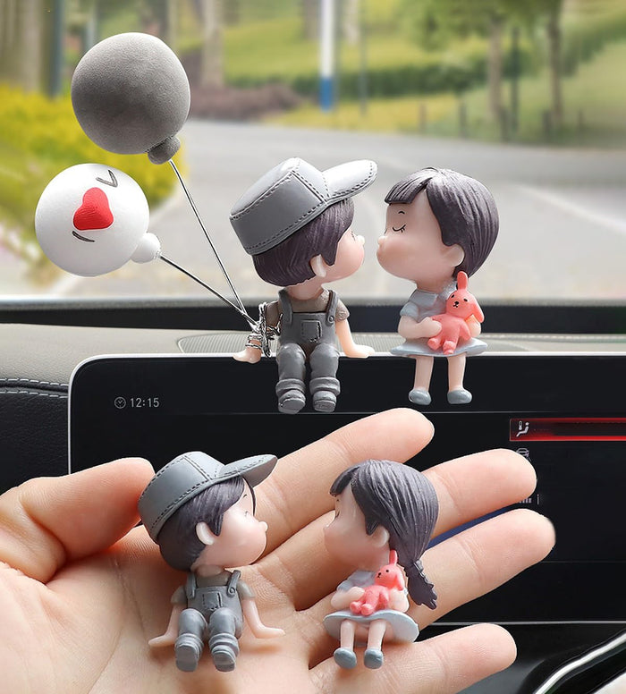 Wolpin Cute Love Couple Car Dashboard Figurine
